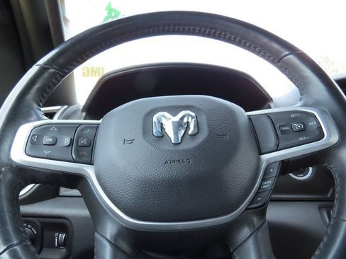 Used 2022 RAM 1500 Big Horn RWD image 9