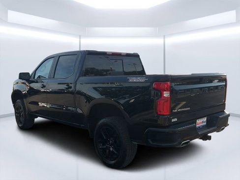 Used 2025 Chevrolet Silverado 1500 LT Trail Boss w/ Convenience Package II image 5