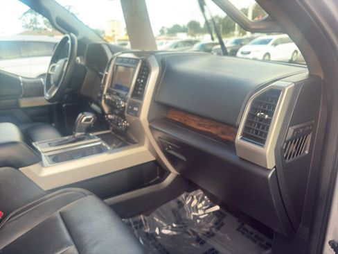 Used 2020 Ford F150 Lariat image 25