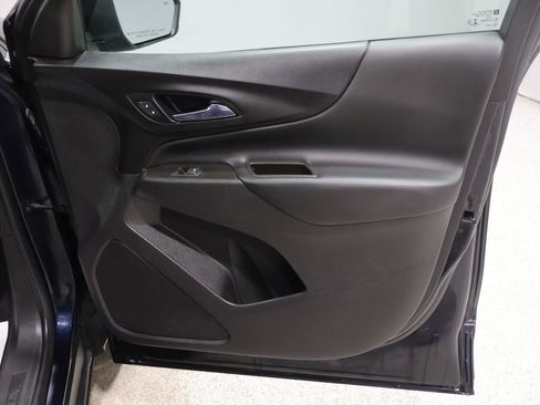 Used 2021 Chevrolet Equinox LT image 23