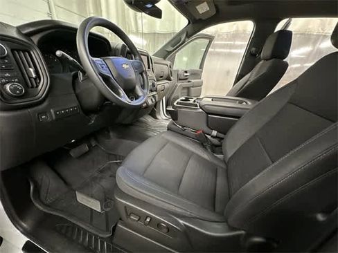 Used 2024 Chevrolet Silverado 2500 Custom w/ Custom Convenience Package image 15