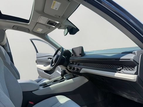 Used 2024 Honda Accord EX image 11