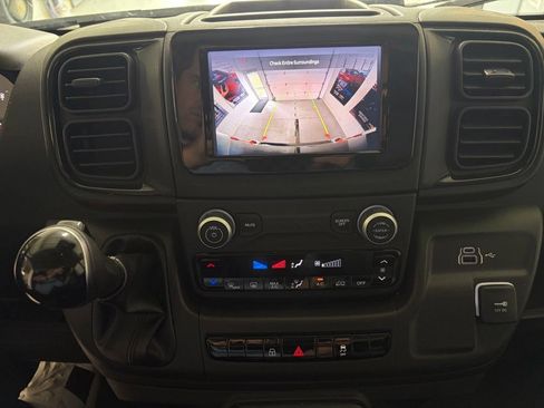 Used 2025 RAM ProMaster 2500 w/ U-Haul Equipment Group FWD image 11