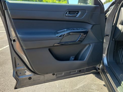 New 2026 Nissan Pathfinder SV FWD image 11