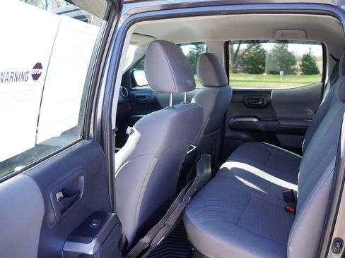 Used 2023 Toyota Tacoma SR5 AWD/4WD image 17