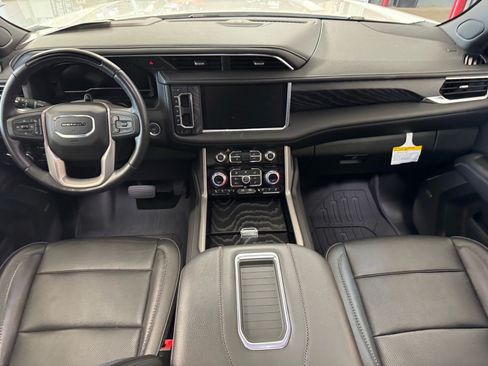 Used 2024 GMC Yukon XL Denali w/ Advanced Technology Package AWD/4WD image 17