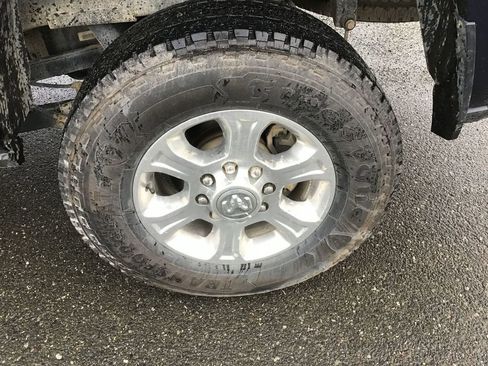 Used 2021 RAM 2500 Big Horn w/ Level 1 Equipment Group image 10