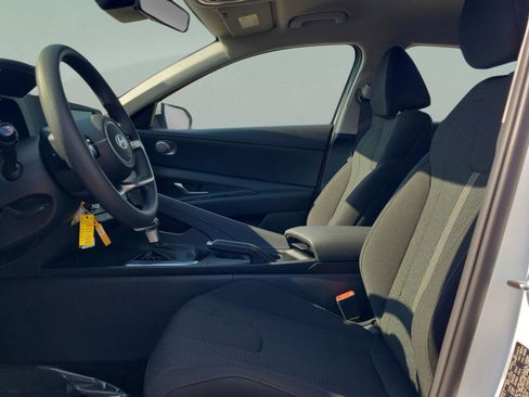 New 2026 Hyundai Elantra SE image 12