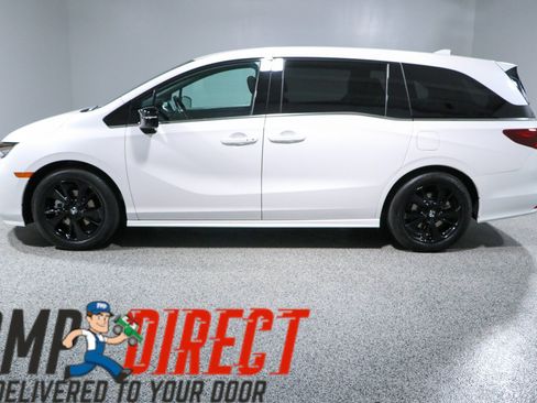 Used 2023 Honda Odyssey Sport image 10