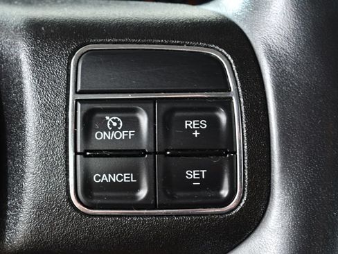 Used 2017 Jeep Patriot Latitude FWD image 32