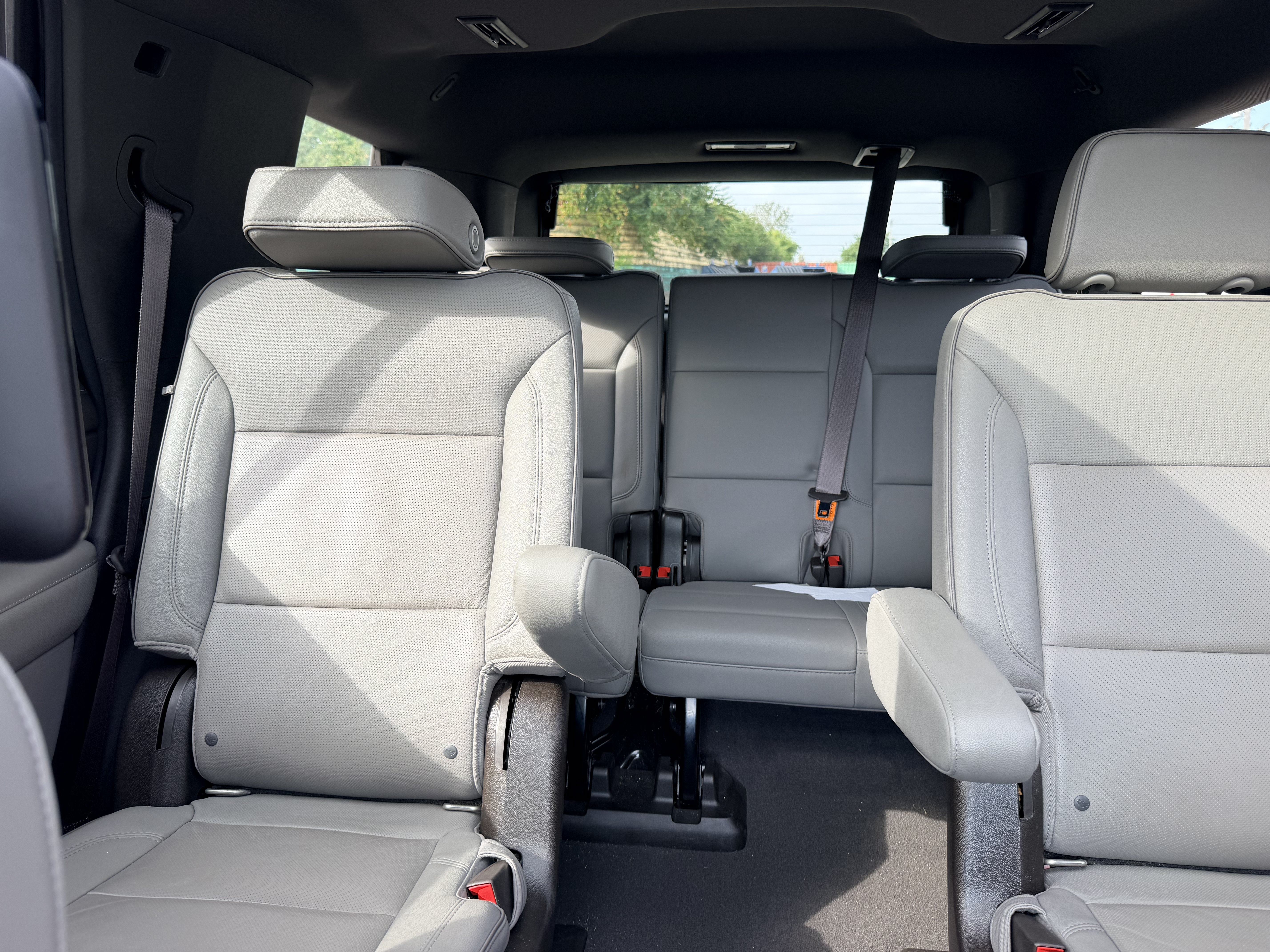 Used 2021 GMC Yukon SLT w/ SLT Premium Package AWD/4WD image 19