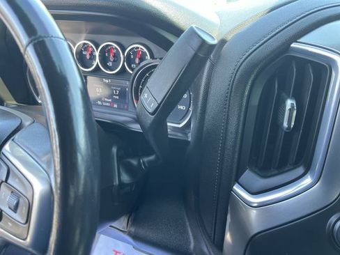Used 2021 Chevrolet Silverado 1500 LT AWD/4WD image 22