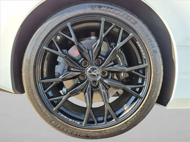 Used 2025 Chevrolet Corvette Stingray Coupe w/ 1LT RWD image 25