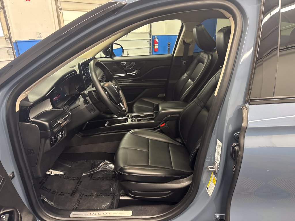 Used 2023 Lincoln Corsair AWD w/ Equipment Group 101A image 10