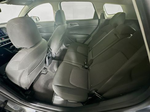Used 2025 Kia Sportage LX FWD image 25