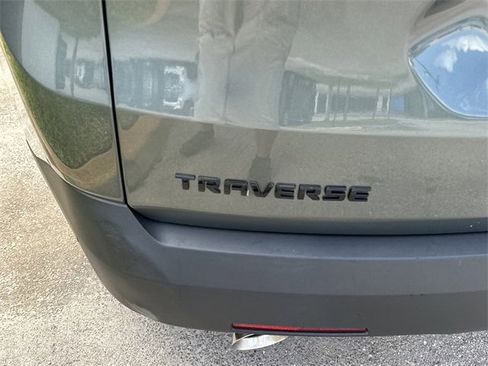 Certified 2023 Chevrolet Traverse LT image 9