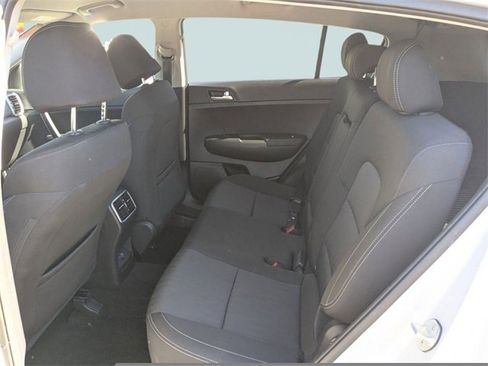 Used 2021 Kia Sportage LX image 8