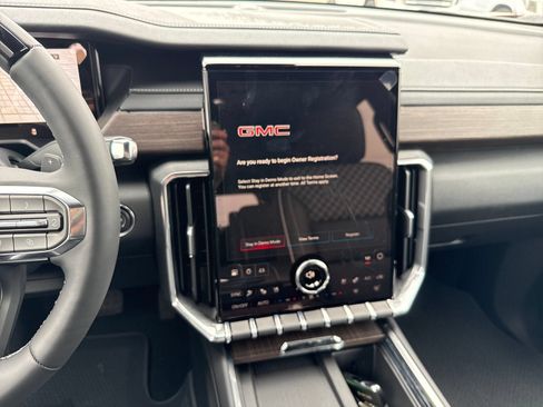 New 2026 GMC Acadia Denali w/ Super Cruise Package AWD/4WD image 23