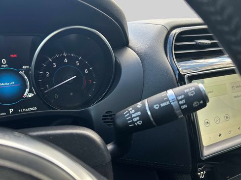 Used 2020 Jaguar F-PACE Prestige image 26