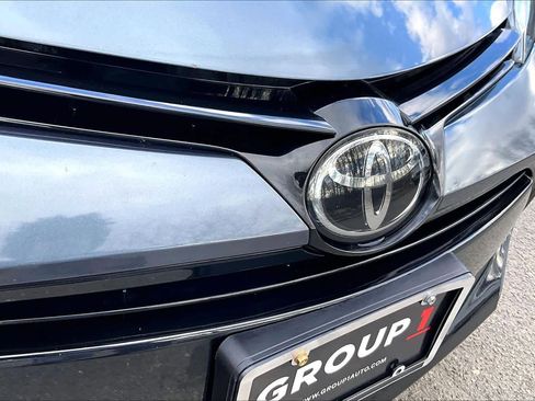 Used 2017 Toyota Corolla LE w/ Carpet Mat Package (TMS) image 27