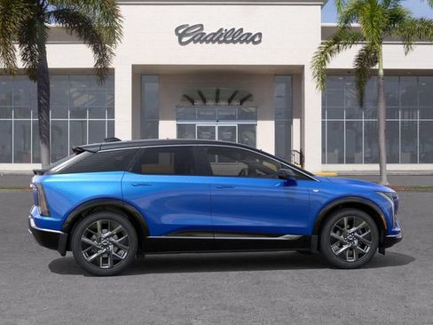 New 2026 Cadillac Optiq Luxury 1 RWD image 5