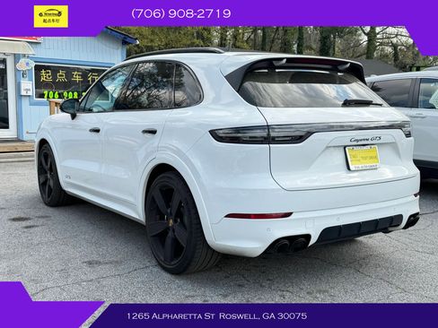 Used 2021 Porsche Cayenne GTS AWD/4WD image 4
