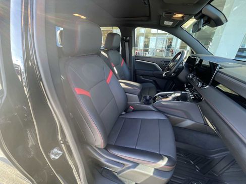 Certified 2023 Chevrolet Colorado Z71 w/ Z71 Convenience Package 2 image 28