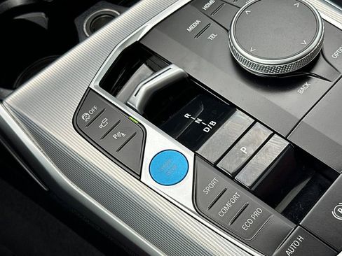 Used 2023 BMW i4 eDrive40 image 24