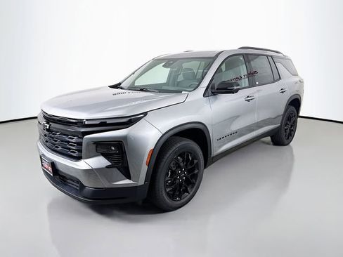 New 2026 Chevrolet Traverse LT w/ Midnight/Sport Edition AWD/4WD image 3