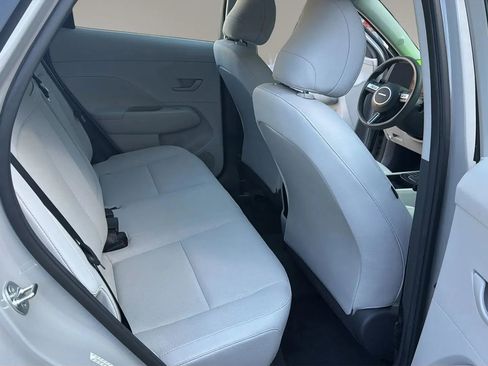 Used 2024 Hyundai Kona SE FWD image 36