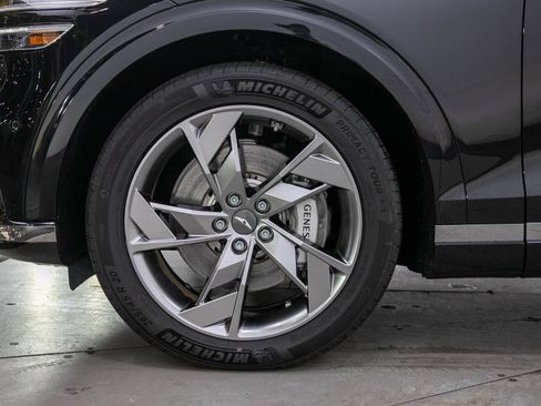 Used 2023 Genesis Electrified GV70 AWD/4WD image 30