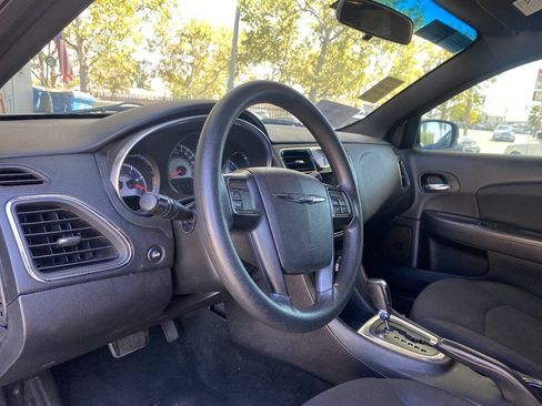 Used 2014 Chrysler 200 LX FWD image 12