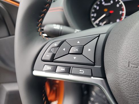 Used 2025 Nissan Sentra SR image 23