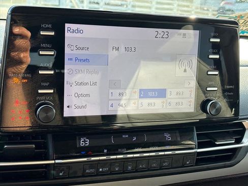 Used 2021 Toyota Sienna XLE image 14