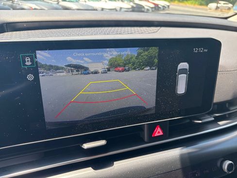 Used 2026 Kia Carnival FWD image 21