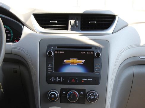 Used 2015 Chevrolet Traverse LS image 20