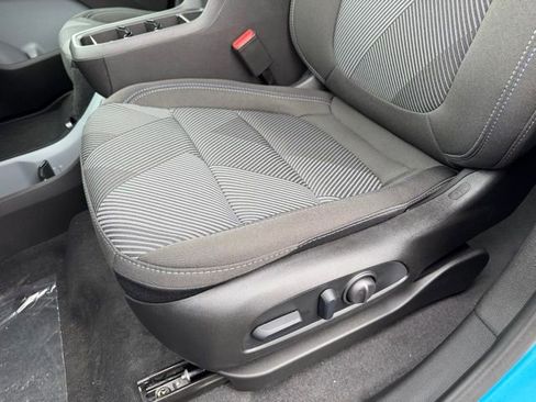 New 2027 Chevrolet Bolt LT w/ Comfort Package FWD image 17