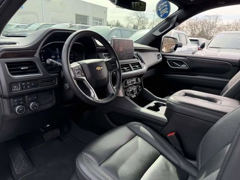 Certified 2023 Chevrolet Suburban LT w/ Luxury Package image 14
