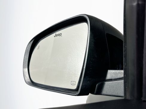 Used 2022 Jeep Compass Altitude image 16