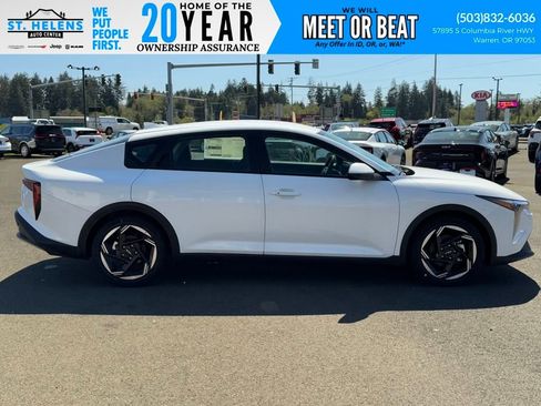 Used 2025 Kia K4 EX image 10