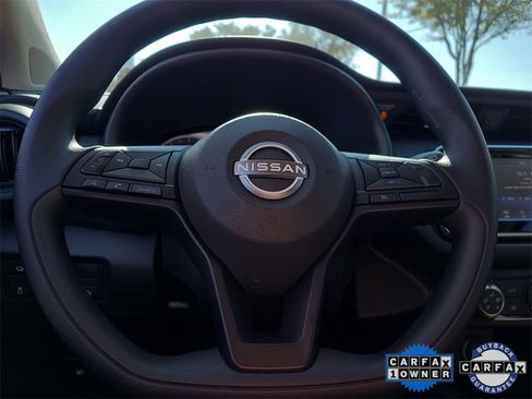 Certified 2025 Nissan Kicks Play S image 23