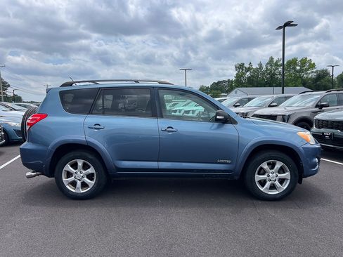 Used 2011 Toyota RAV4 Limited AWD/4WD image 8