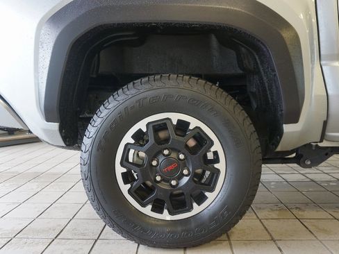 Used 2024 Toyota Tacoma TRD Off-Road image 30