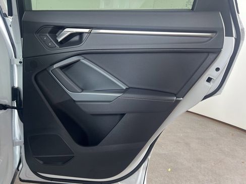 Certified 2025 Audi Q3 2.0T Premium w/ Convenience Package image 14