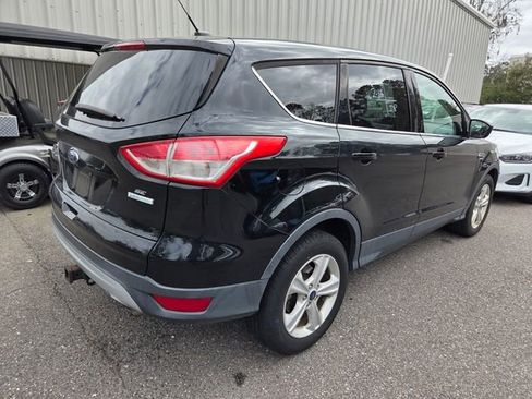 Used 2016 Ford Escape SE image 3