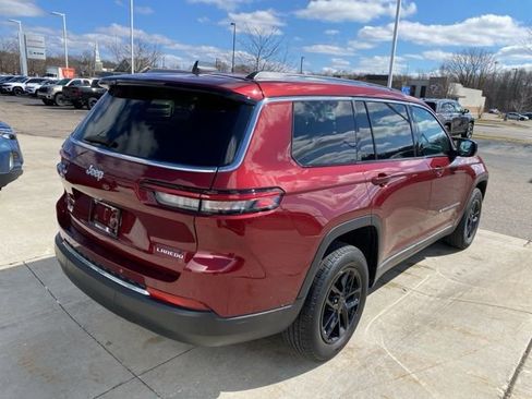 Used 2022 Jeep Grand Cherokee L Laredo w/ Luxury Tech Group I image 3