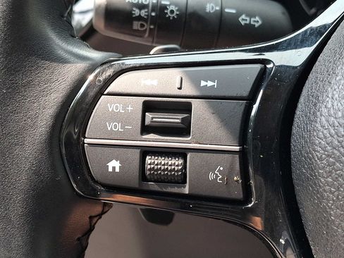Used 2023 Honda Pilot Touring image 19