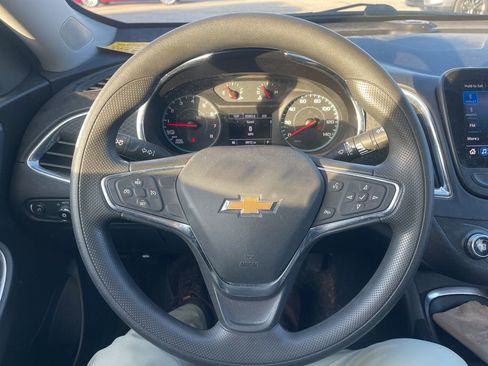 Used 2019 Chevrolet Malibu LT image 13