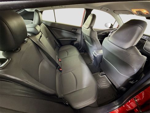 Used 2019 Toyota Prius XLE image 28