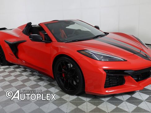 Used 2025 Chevrolet Corvette Z06 w/ Stealth Interior Trim Package RWD image 3